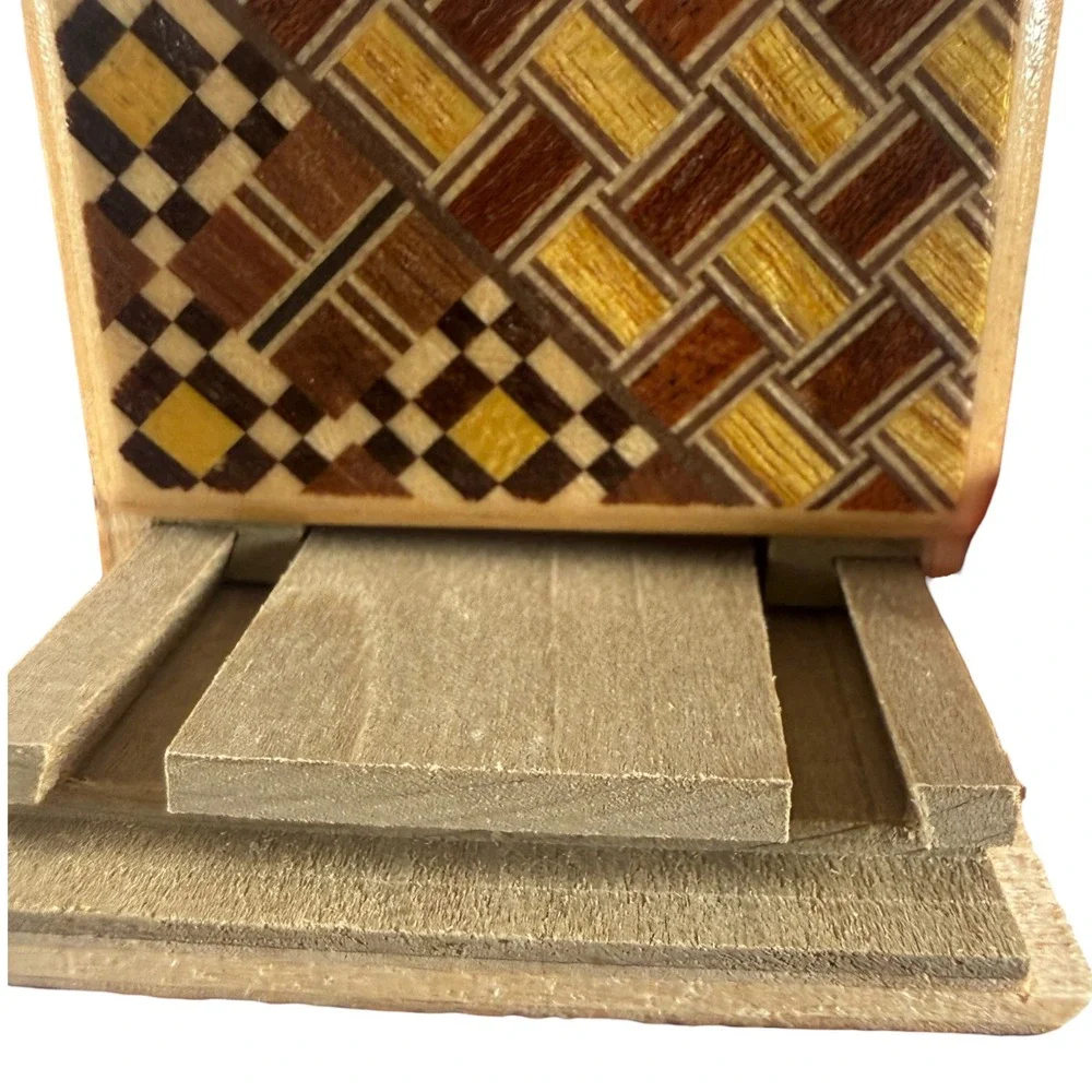 Vintage Japanese‎ Yosegi Puzzle Box Wooden Marquetry Intricate Geometric Design